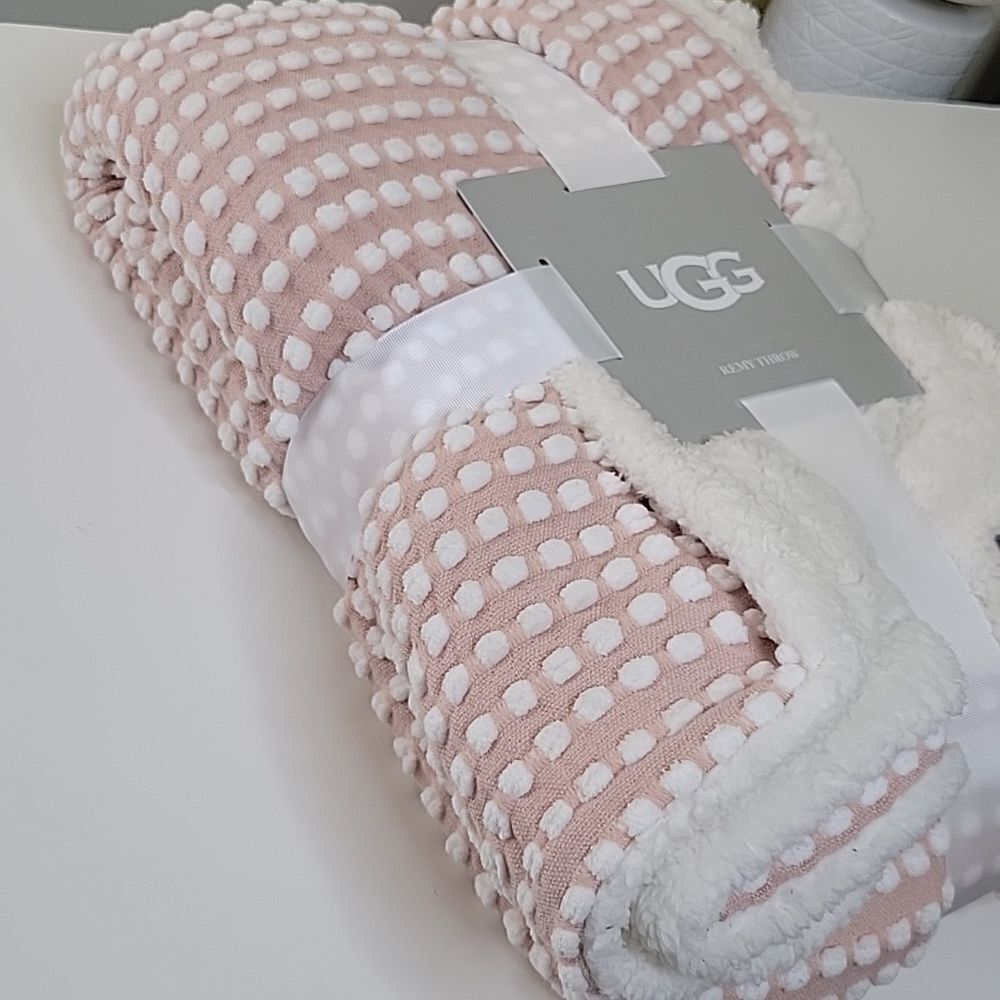 NEW UGG polka dot sherpa NEUTRAL COLOR Remy Throw cozy gift warm blanket NWT - Picture 5 of 7